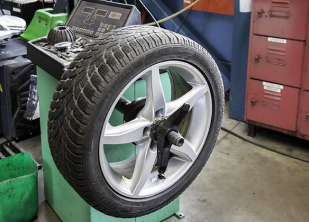 Tires: the "foot" of vehicles and the foundation of safety